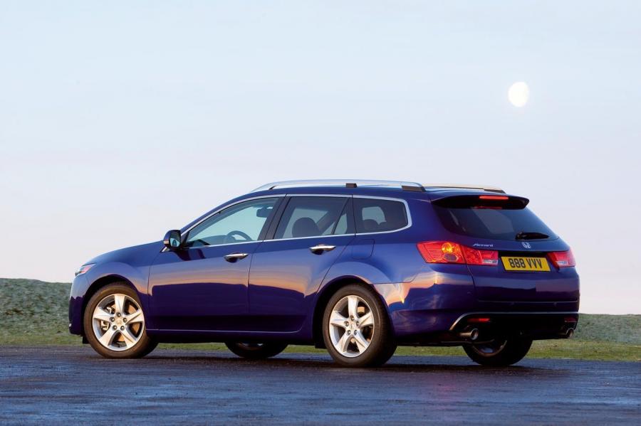  Honda Accord Tourer 2008 года  (фото 20 из 55)